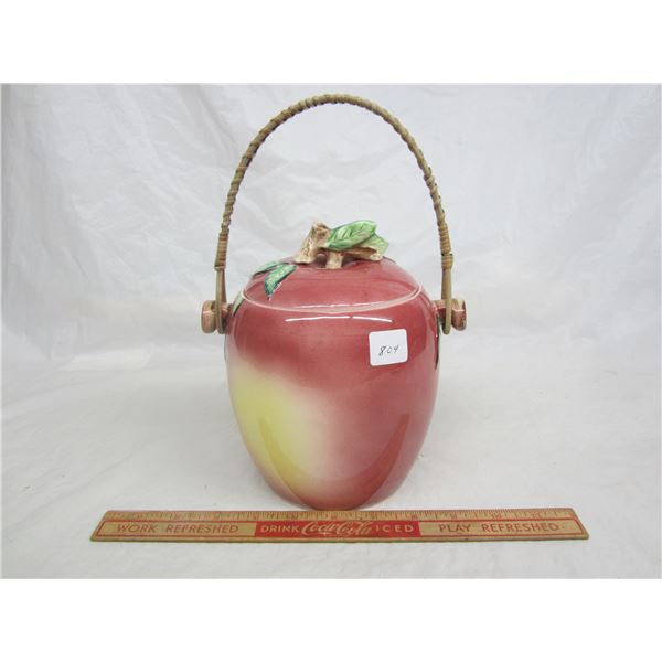 Apple Cookie Jar good condition