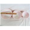 Image 2 : Set of 3 Matching Pink Pyrex Mixing Bowls