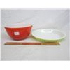 Image 2 : Lot of 2 Pyrex Items Red Bowl and Green Pie Plate