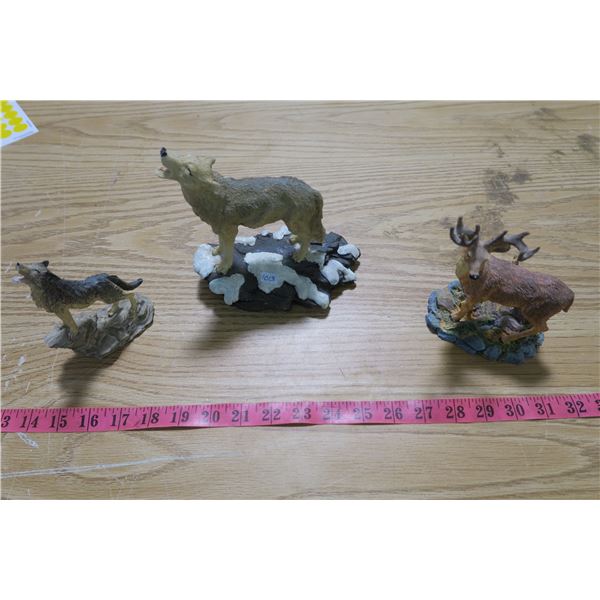 North American Wildlife Collection (Red Deer) and 2X wolf Statuettes