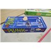 Image 2 : NERF Indoor Golf and Ker Plunk Game