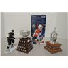 Image 2 : 3X NHL/Hockey Plastic Figures and Kraft Dinner Box with Card