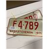Image 1 : Pair of 1971 license plates