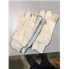 Image 1 : gloves