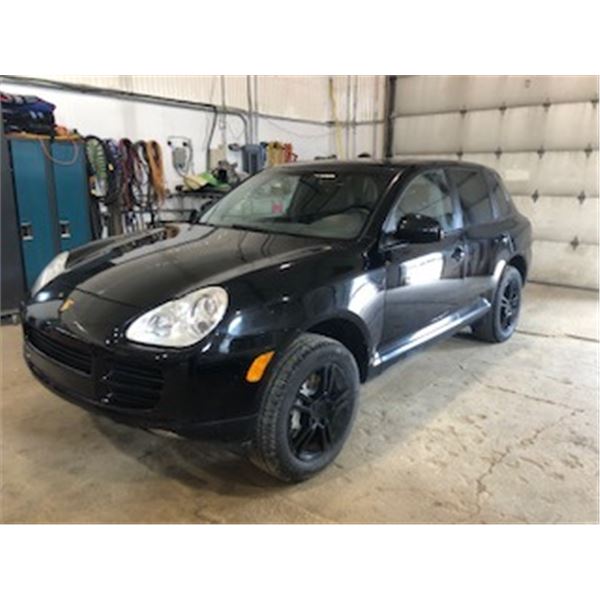 2005 porsche cayenne SUV