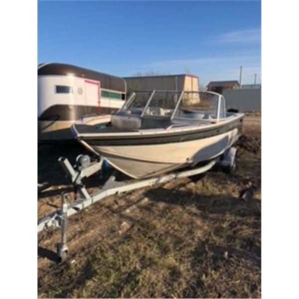 18ft Crestliner Boat