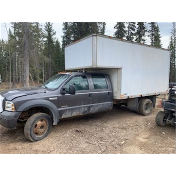 2004 F550 Crew Cab with large box