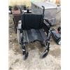 Image 1 : wheelchair
