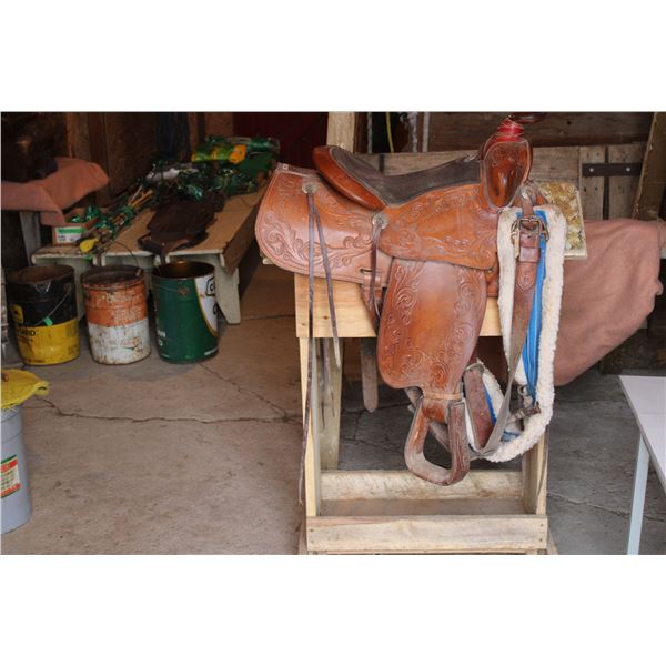 Riley McCormick 410 Saddle with Wooden Stand