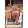 Image 5 : F. Eamor 25 Saddle With Wooden Stand