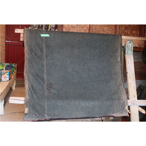 Cutter Robe 46" x 53"