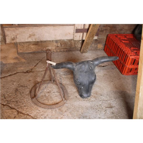 Foot Rest and Practice Roping Item