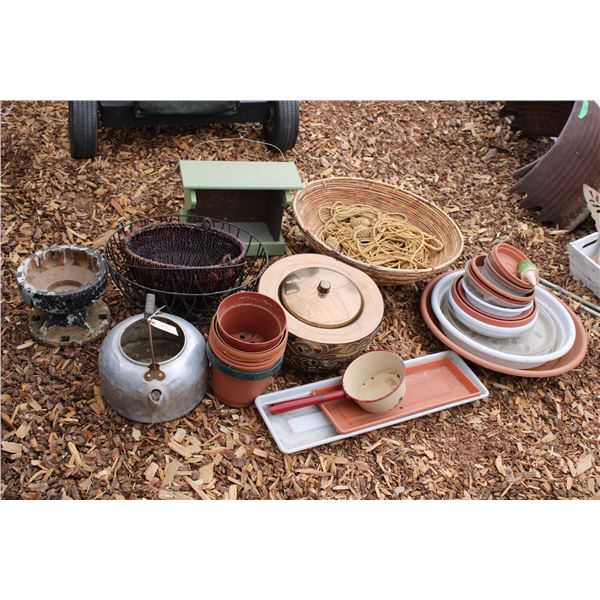 Fire Pit, Flower Pots and Misc