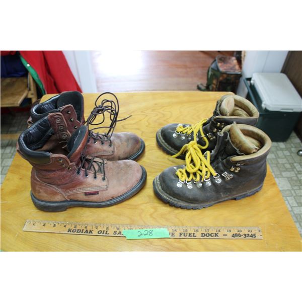2 Pairs of Work Boots (7m Size) (8D Size) (Red Wing) Womens?