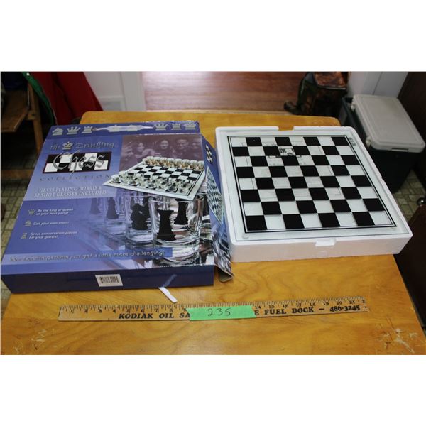 32 Shot Glass Drinking Chess in Box