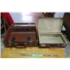 Image 2 : 2 Vintage Suitcases