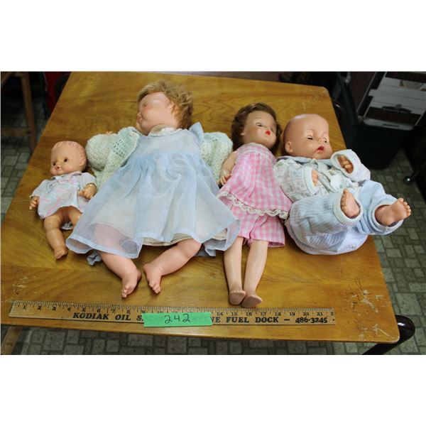 4 Vintage Dolls (Rubber) Eyes Close One Isn't (Rubber Head)