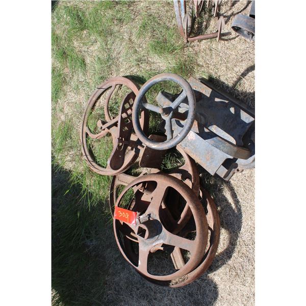 Vintage Pulleys Metal Stand Misc