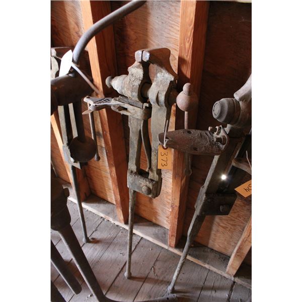 Leg Vise Indian Chief