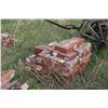 Image 3 : 3 Pallets of Bricks 1 Pallet of Sidewalk Blocks