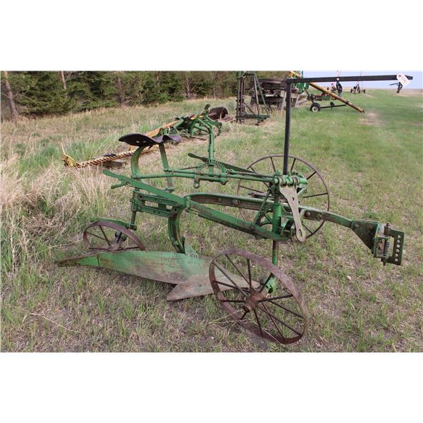 Vintage Green 3 Wheel Cart Silke Plow