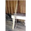 Image 1 : 1940's 6ft Skis with One Pole Length of Ski 89"