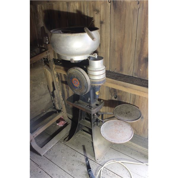 Eskilstuna Separator Sweden Vega Hand Crank