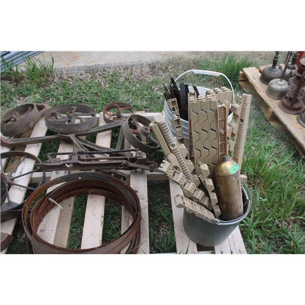 Pulleys Fire Extinguisher Saw Blades Misc