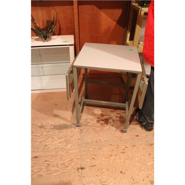 4 Wheel Metal Frame Secretary's Table