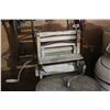 Image 3 : Tub Style 1920's Washing Machine with Wringer