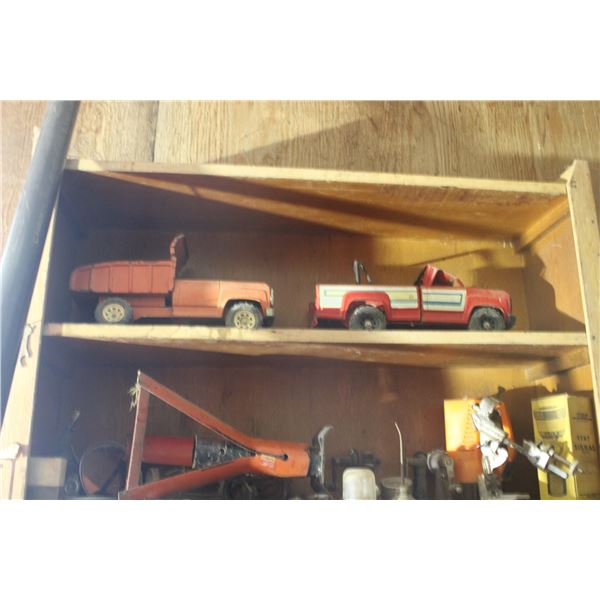 4 Shelves of Misc Items