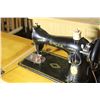 Image 5 : Singer Sewing Machine in Cabinet