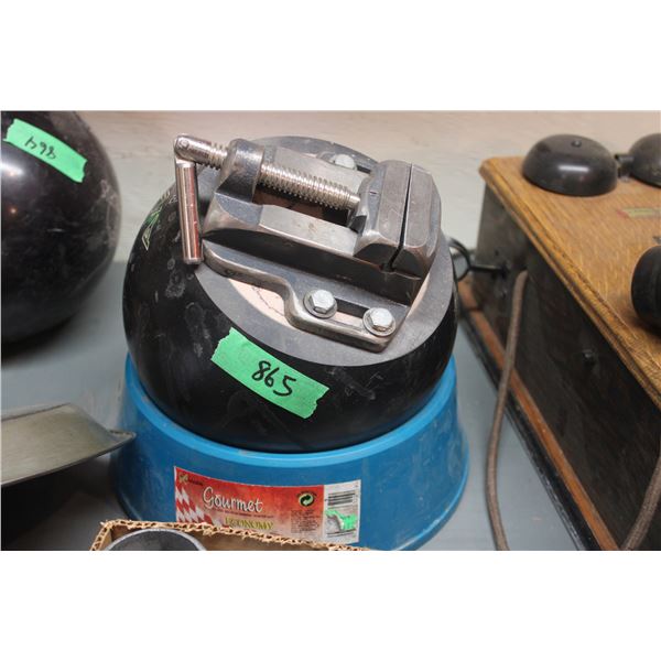 Bowling Ball Vise