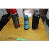 Image 1 : (3) Vintage Thermos