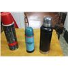 Image 2 : (3) Vintage Thermos