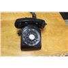 Image 2 : Vintage Bakelite Telephone