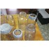 Image 5 : Lot of Vintage Clear Mason Jars