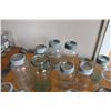 Image 4 : 20 Vintage Mason Jars A Few Are Blue