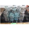 Image 1 : 15 Vintage Mason Jars Some Are Blue or Colored