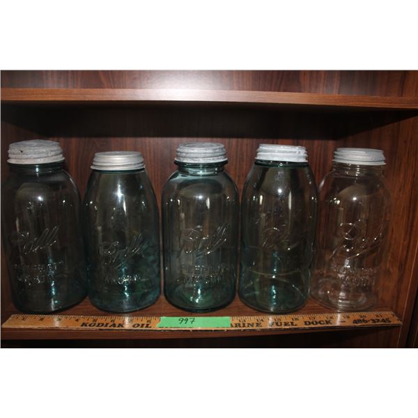 5 Vintage Ball Mason Jar (4 Are Blue)