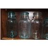 Image 3 : 5 Vintage Mason Jars (3 are blue)