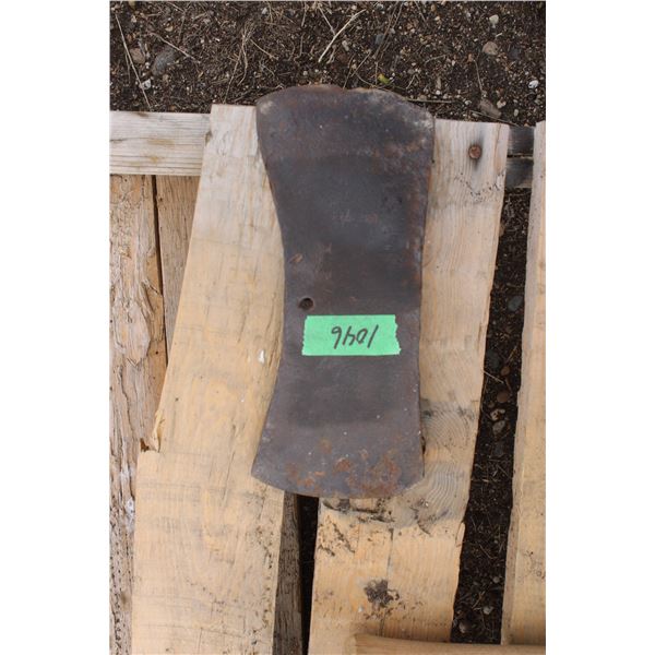 Double Headed Axe with Stamps (Everkeen)