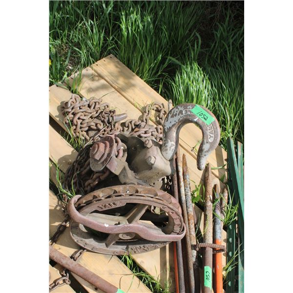 Yale & Towne Hoist Chain Hoist