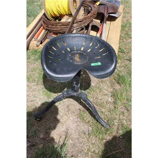 Fordson Mounted Stool Seat