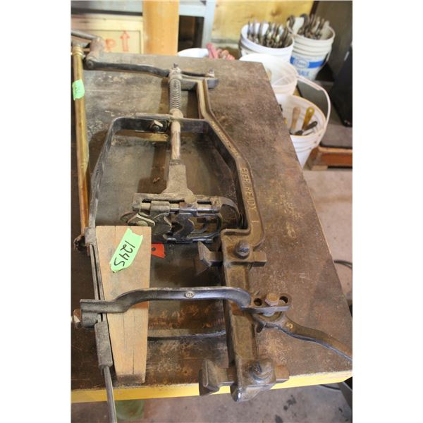 Vintage Hand Tool? Wagon Wheel Maker