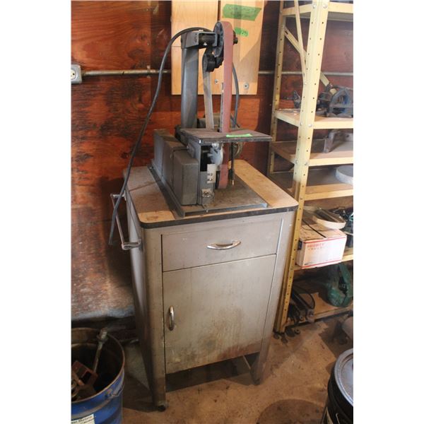 1" Belt Sander With Table Stand and Extra Sanding Belts