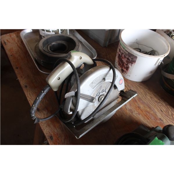 Black & Decker Skil Saw 7 1/4" Blade