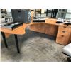 Image 2 : MAPLE 6' X 7' BOW FRONT EXECUTIVE DESK (RH)
