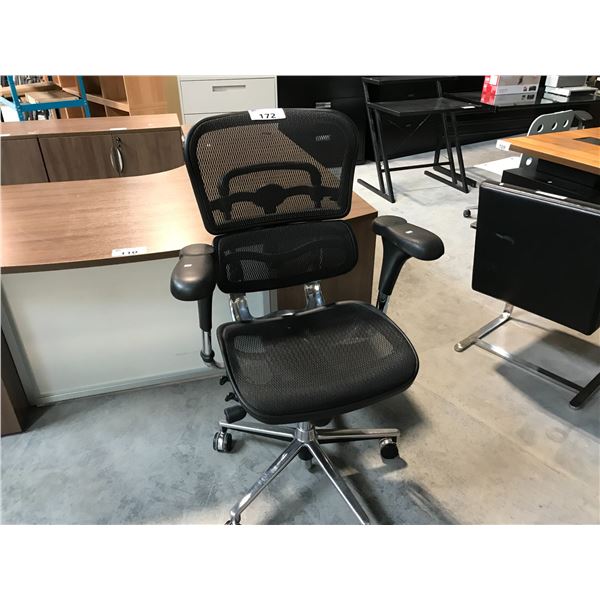 BLACK MESH HI-BACK TASK CHAIR S1