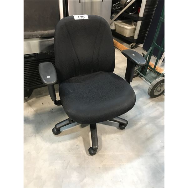 BLACK MULTI LEVER TASK CHAIR